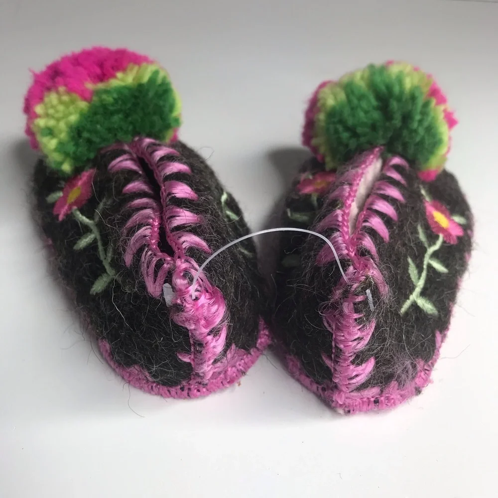 K KARAGIANNIS traditional Greek woolen slippers UK 3